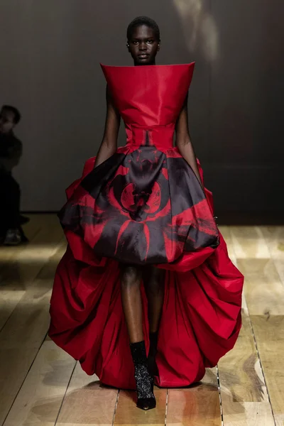 Look 48